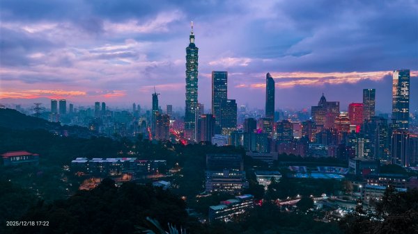 #天空之城 #穿雲箭 #虎山峰 #夕陽 #火燒雲 #夜景 #101大樓 12/182964760