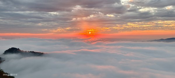 #馬那邦山 #夕陽 #雲海 #火燒雲 12/282971555
