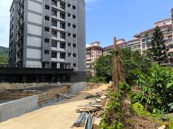 20250824鳶山彩壁2868548