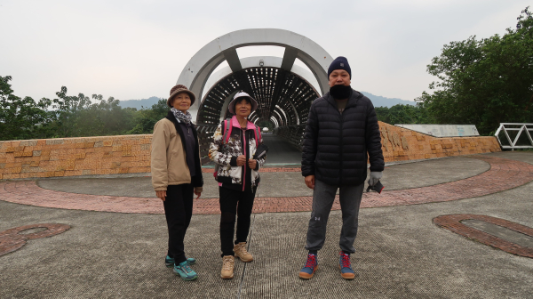 兩輪+兩腿(四) 山佳火車站 大漢溪左岸自行車道 龍窯橋 中庄吊橋  山豬湖生態親水園區 大溪老街