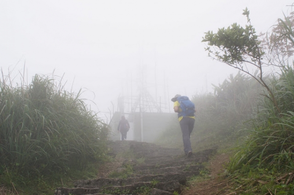 霧鎖基隆山&基隆山東峰(雷霆峰) 之黃金一稜