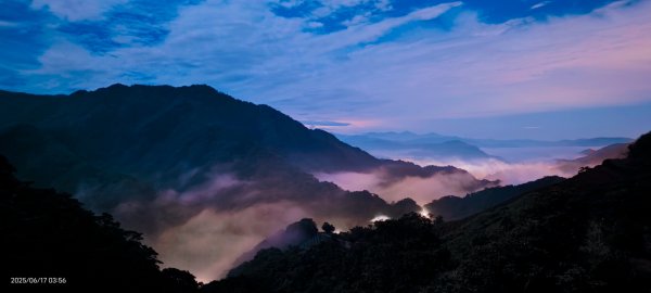 北宜郊山之濫觴 #琉璃光 #火燒雲 #日出 #雲海 6/172813705
