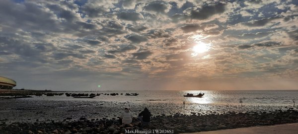 《彰化》海空夕照｜王功燈塔及芳苑海空步道健行賞冬候鳥202601102980270