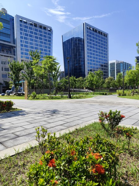 宏匯瑞光廣場、大港墘公園、基隆廟口夜市、基隆港高空煙火秀2796414