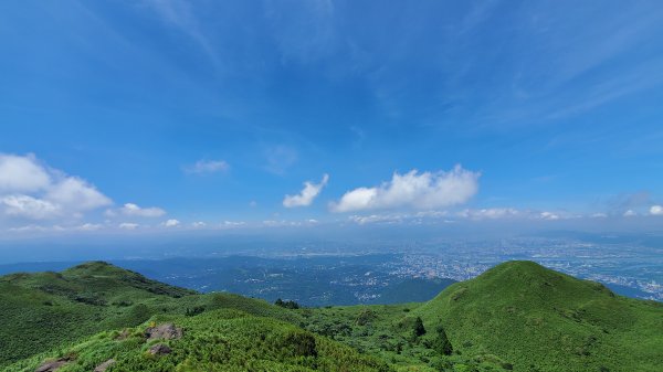 首嘗七星主東峰天晴 在隆隆雷聲背景音情境奔逃下山1743438