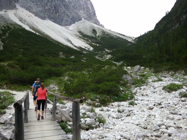 義大利多洛米提山748700