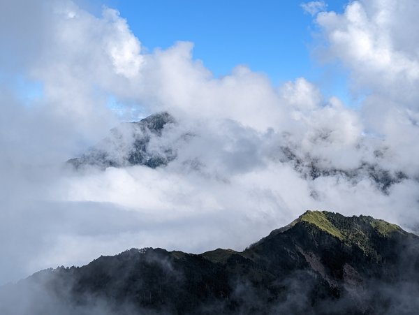 合歡群峰(主峰、東峰、石門山)：雲霧飄渺的美景、夢幻如畫的雲海大景、金色奇萊北峰、彩虹、滿月夜色1906631