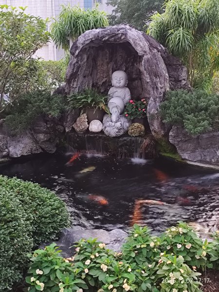 【臺北大縱走 5】碧山巖→忠勇山越嶺步道→金龍產業道路→圓明寺步道→鄭成功廟→潛園→格物台→劍潭古寺2959045