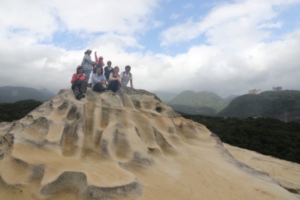 東華公園連走奇岩山、唭哩岸山、軍艦岩、照明寺、丹鳳山