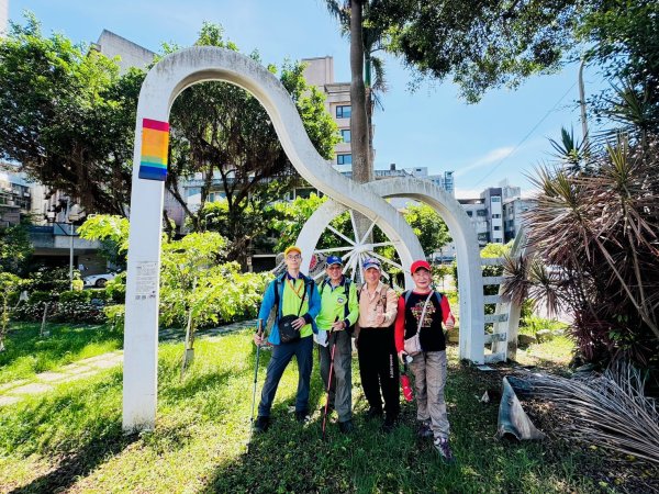內湖碧湖公園步道、郭子儀紀念堂、獅頭山、大港墘公園、宏匯瑞光廣場2813413