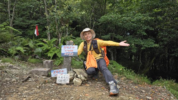 民都有山，夏日首選，好涼爽的中級山，新竹熱門登山景點，時而陽光穿林，時而濃霧彌漫，非常迷人。2827256