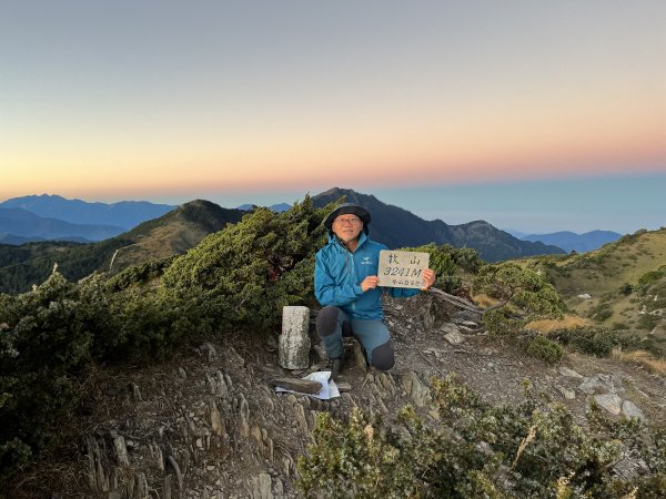 2022_1115_干卓萬群峰封面