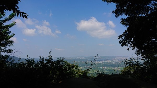 桃園溪洲山 ，熱鬧的小百岳1099794