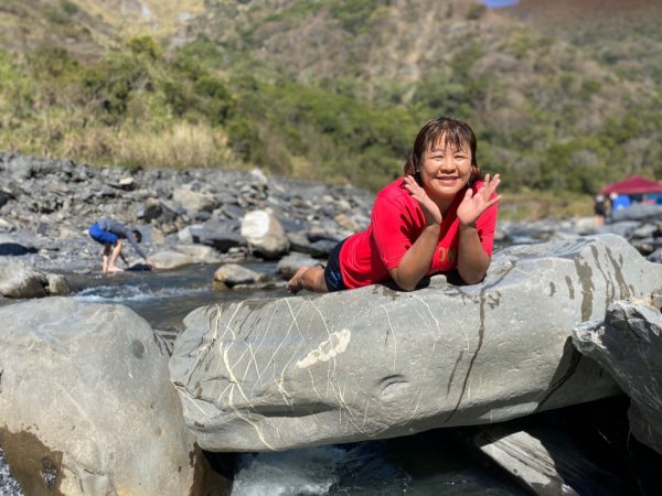 精英野溪溫泉、精英瀑布封面