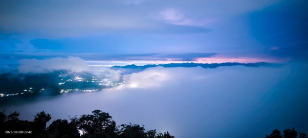 二格山 #琉璃光 #雲海流瀑 #雲瀑 #火燒雲 #霞光 #斜射光 #日出 6/82805827