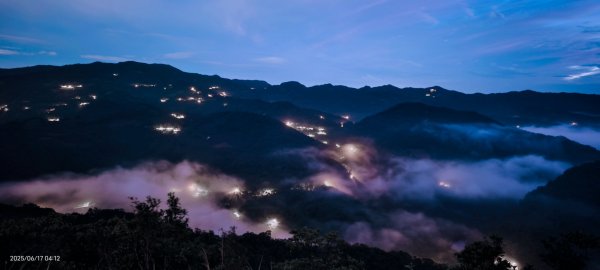 北宜郊山之濫觴 #琉璃光 #火燒雲 #日出 #雲海 6/172813707