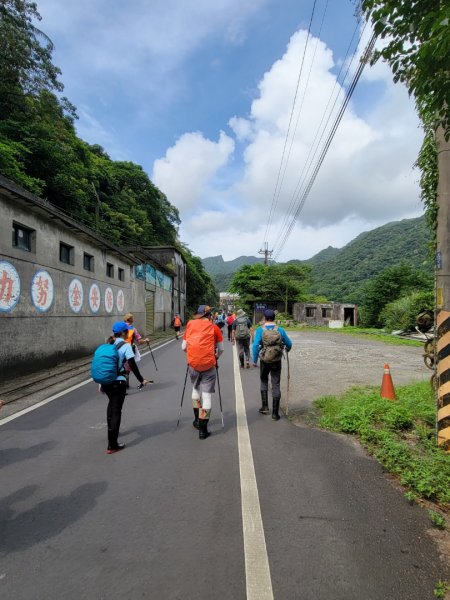 搭火車去爬山-202406162600767