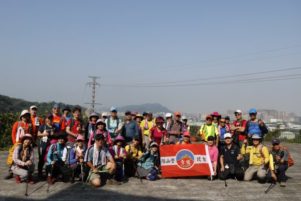 2019-04-18 天上山系大縱走─長壽山→成福山→十八羅漢岩→石門內尖→三粒半→天上山→五城山→將軍嶺→文筆山→五尖山→南勢角山→外挖子山(未竟)→捷運南勢角站