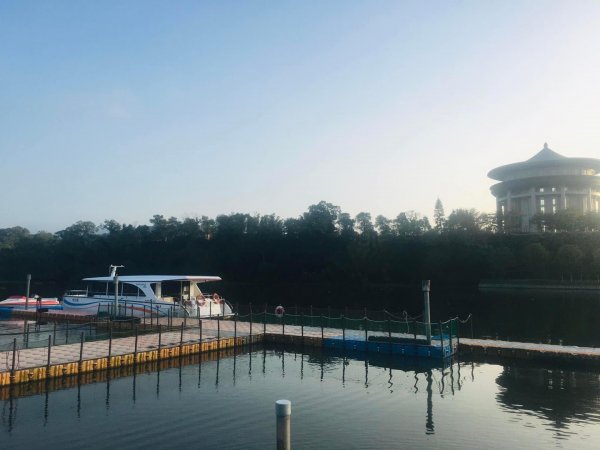峨嵋環湖步道o走 峨嵋環湖步道、湖光山色、夕陽餘暉、吊橋遊艇、碼頭漁家1924411