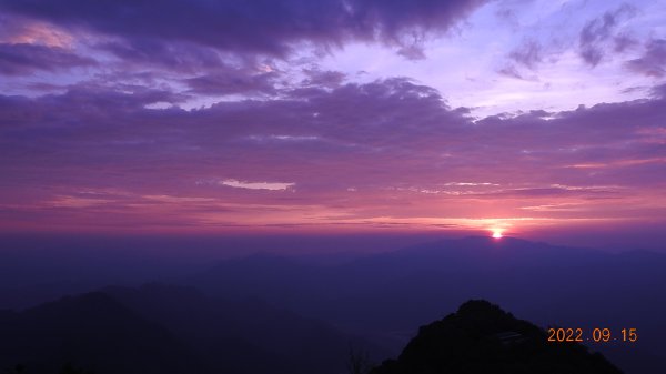 石碇二格山雲海+雲瀑+日出+火燒雲 9/151843533