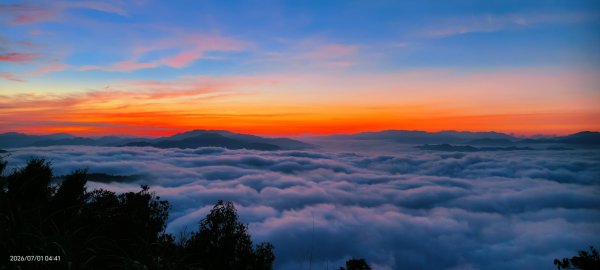 #石碇後山 #霞光 #日出 #雲海 #火燒雲 #魔目裳蛾 7/1&33080431