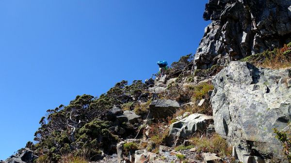 雪東、主、北峰訪翠池，親近聖稜線211916