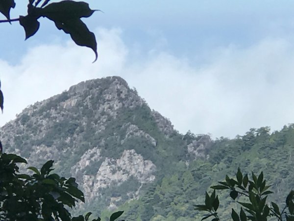 稍來南峰上稍來山遠看鳶嘴山714487