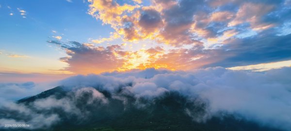 #大屯山 #雲瀑（過山雲） #日出 #滬尾碼頭 #夕陽 #虎山峰 #101大樓3065880