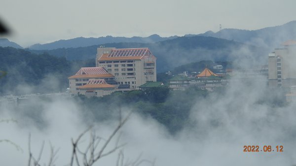 前天摔車受傷也要衝?! 陽明山雲海&天空之城&雲海中觀音1733424