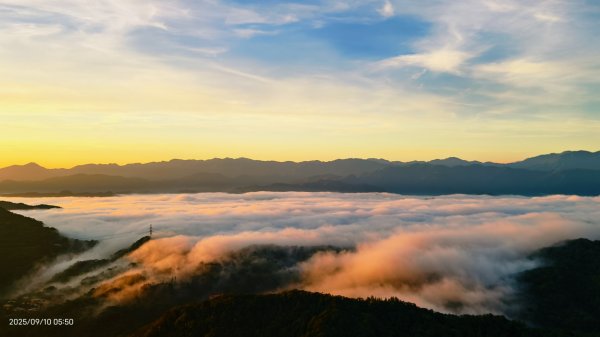 #二格山 #雲瀑 #火燒雲 #霞光 #雲海流瀑 #日出 9/10 #坪林南山寺 9/112881567