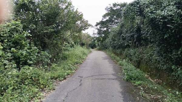 2025 0929 馬那邦山 - 天然湖 登山口2898148