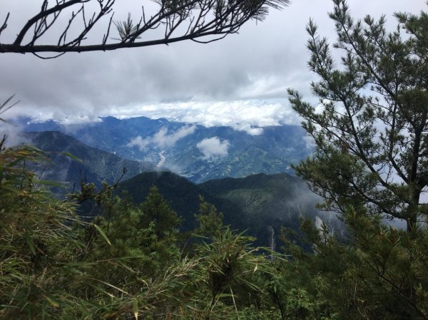 雨中煎牛排登西巒大山669748