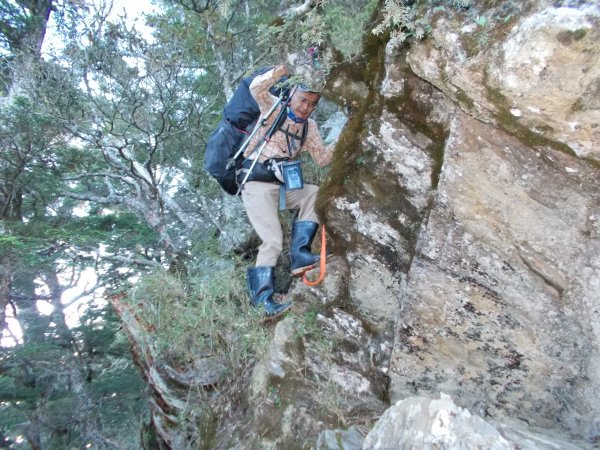 加卑里山縱走黑岩山出觀雲山莊1449976