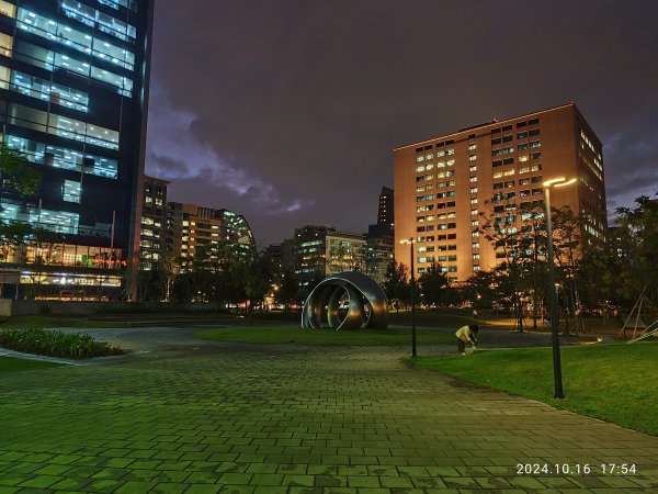 《撫順公園、臺北廣播電臺、臺北市立美術館、圓山別邸、大直美麗華、三峽、木柵、士林、大港墘公園》趴趴走2628667