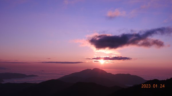 雪,白了山頭.雲,活了天空-寒流追雲趣,第七次合歡山主/東/北峰獨攀單攻(車接駁)202301242004402