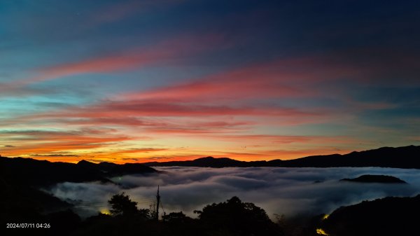 坪林南山寺 #星空夜景  #火燒雲   #紫薇雲海 #霧虹觀音圈 #曙光日出 7/112548709