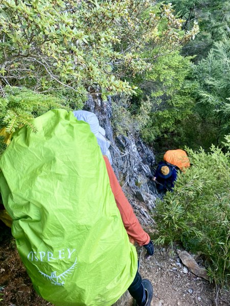 奇萊東稜翻山越嶺的淚與笑D3 2022/10/1—鐵線斷崖前營地至太魯閣北鞍營地1870721