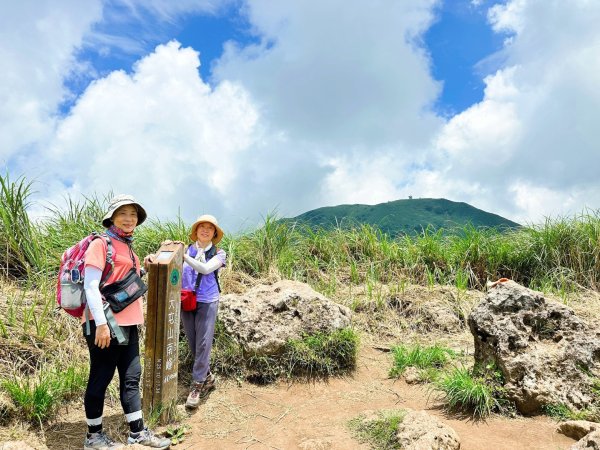 頂湖-頂湖山-小屯山-大屯山南峰-大屯坪-二子坪-202408112601431