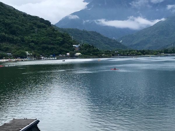 西邊飄雨東邊晴 花蓮鯉魚山391386