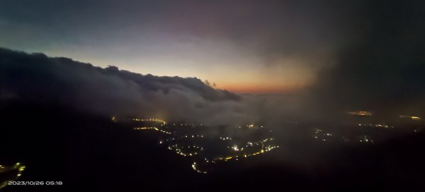 大屯山夜景/晨曦/日出/雲瀑/芒花&小觀音山西峰雲瀑10/26 & 11/12326947