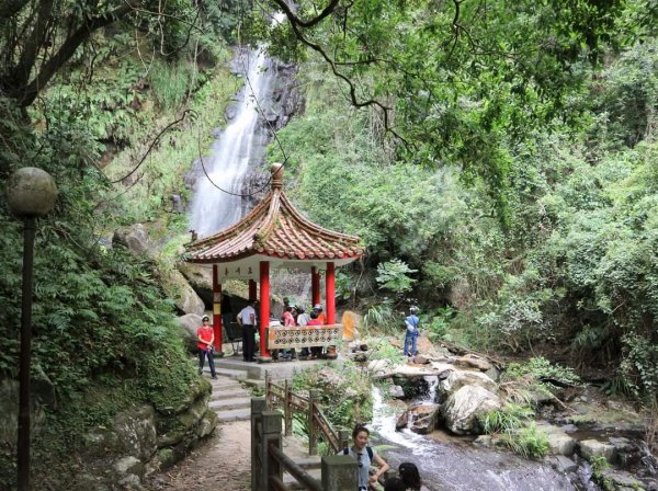 小百岳NO83 三角崙山 宜蘭礁溪抹茶山，。五峰旗瀑布。不用懷疑 不需要修圖 ，真的就是這麼美!！！2241306