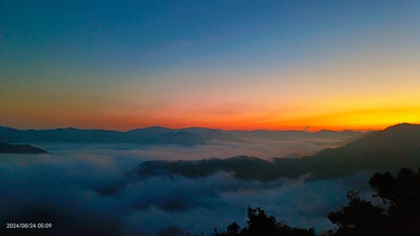 北宜郊山之濫觴 #琉璃光雲瀑  #琉璃光雲海 #日出雲海 #觀音圈雲海 8/242579075