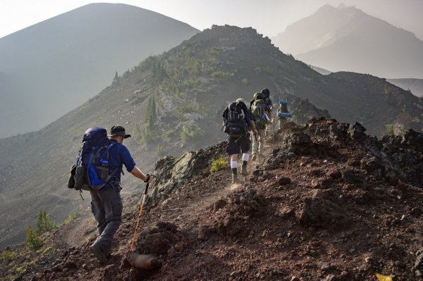 【新聞】入秋登山去！高山名醫建議六種人提前一個月準備