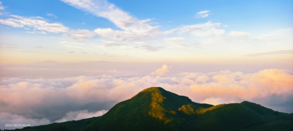 #七星山 #火燒雲 #雲瀑 #雲海 #日出 8/24 & #霧虹 #觀音圈 9/122868303