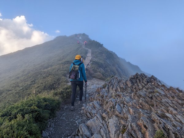 合歡群峰(主峰、東峰、石門山)：雲霧飄渺的美景、夢幻如畫的雲海大景、金色奇萊北峰、彩虹、滿月夜色1906668