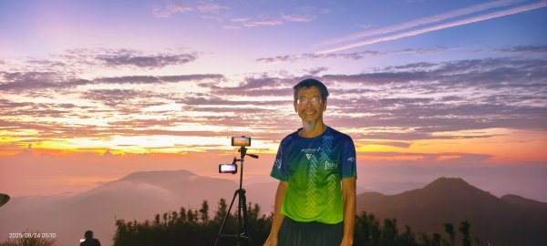 #七星山 #火燒雲 #雲瀑 #雲海 #日出 8/24 & #霧虹 #觀音圈 9/122868289