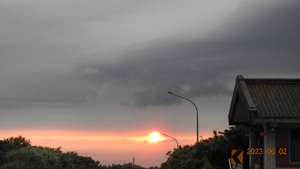 雲山水花鳥蝶 - 天龍國阿伯的日常6/2飛碟雲?上帝光 ?2170590