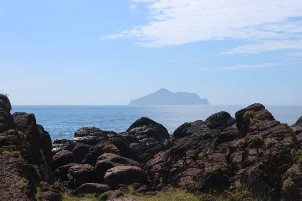 〔頭城〕北關海潮公園 一線天。單面山 豆腐岩 小海岬 巖頂。不可思議 古砲竟然不見了2259049