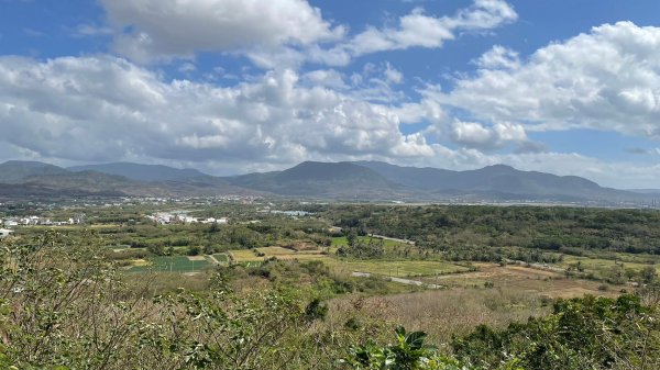 230210-美美兔不在頭城龜山島，在絕美秘境車城龜山步道。熱的不像冬天。2040079