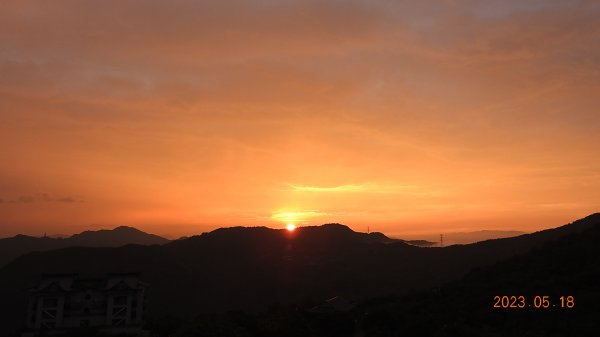 5/20我愛您新店四十份翡翠水庫壩頂日出雲海&5/182154202